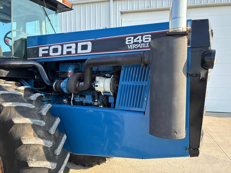 1990-ford-846-image-19