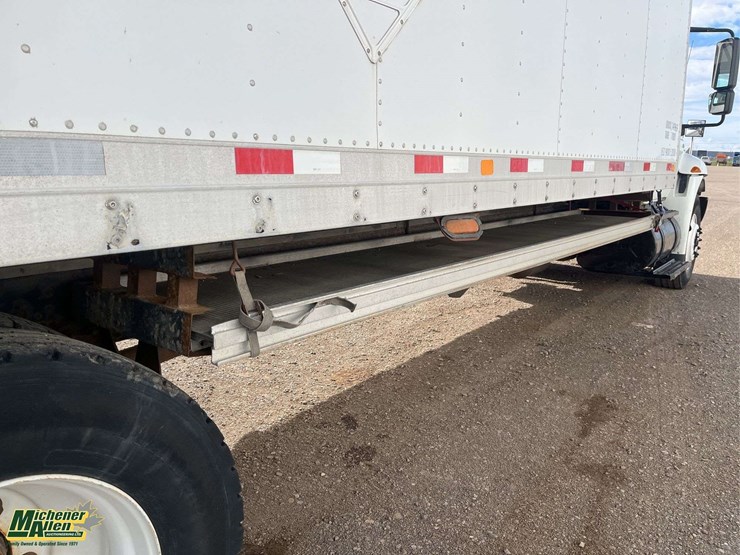 2009-international-durastar-4300-image-20