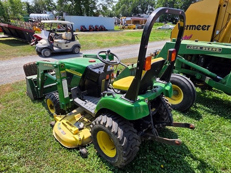 john-deere-2210-image-3