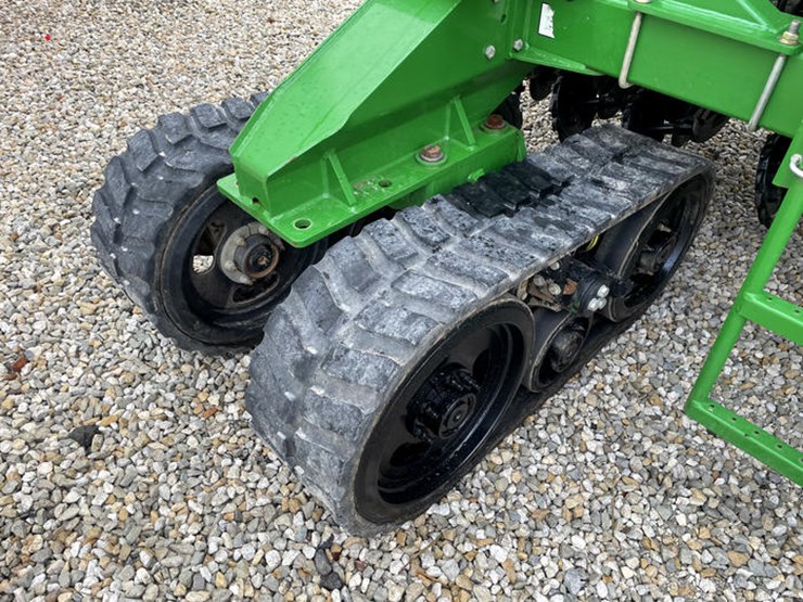 2017-john-deere-1990-image-74
