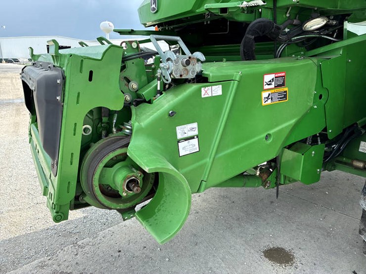 2017-john-deere-s680-image-10