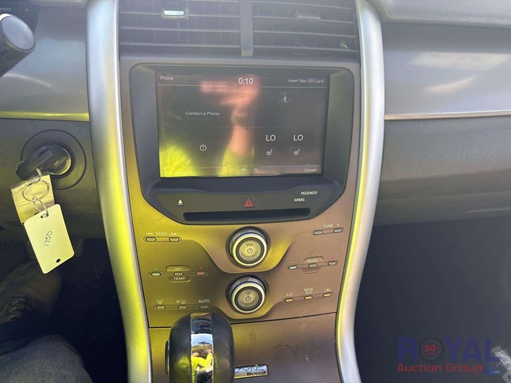 2012-ford-edge-image-15