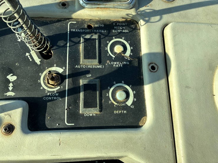 1990-ford-846-image-81