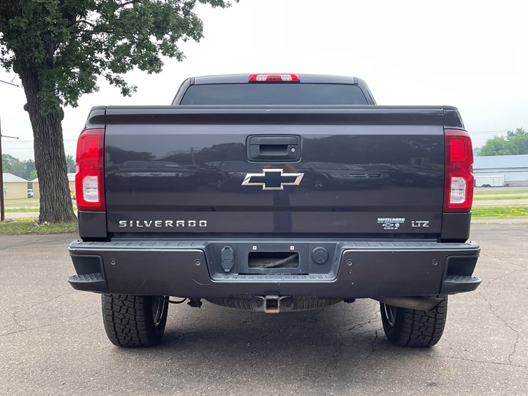 2016-chevrolet-silverado-image-4