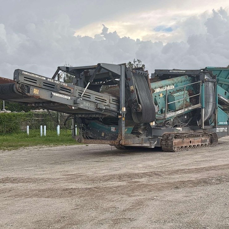 2017 Terex Warrior 1800 Screener