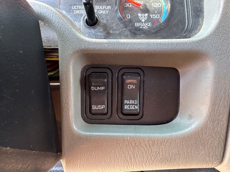 2010-international-durastar-4400-image-37