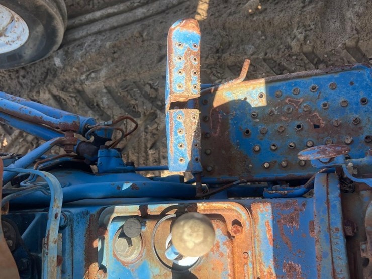 ford-2810-image-22