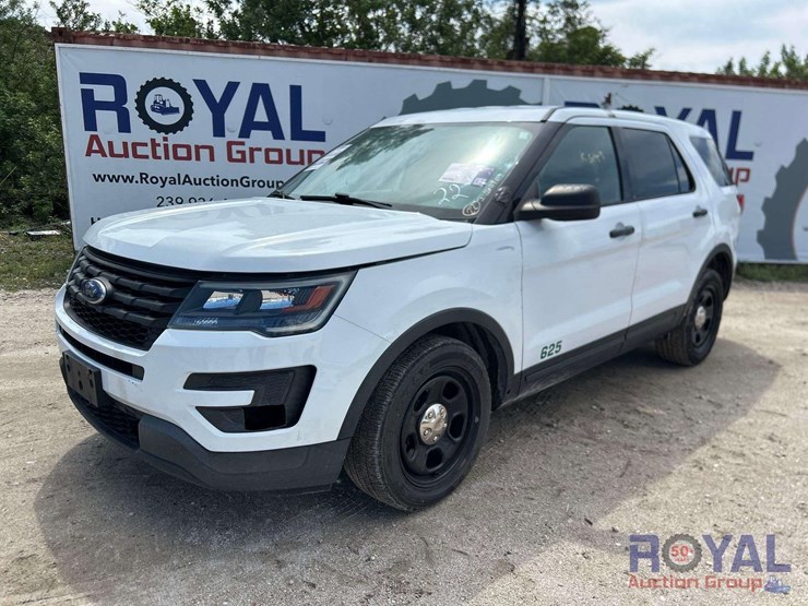 2019-ford-explorer-image-1