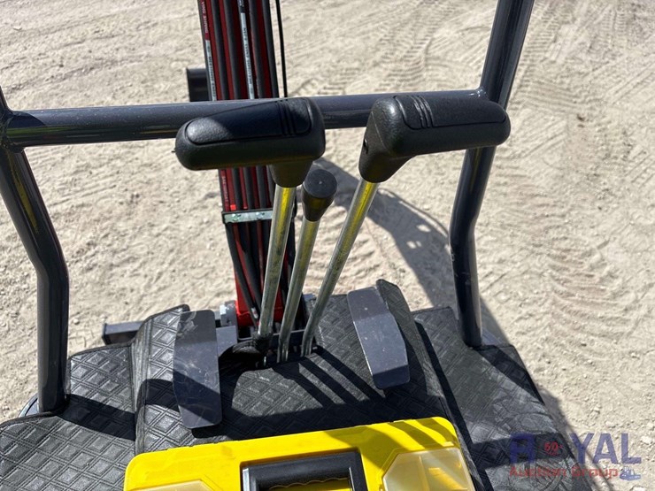 unused-2025-cfg-mx15rx-mini-excavator-image-15