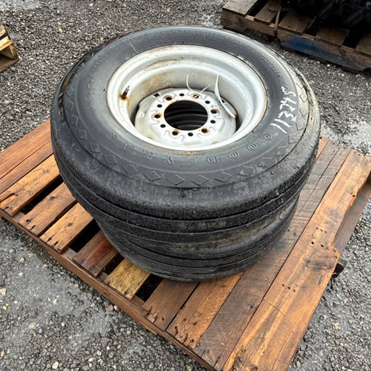 #113242 • PAIR OF 9.5L14 TIRES