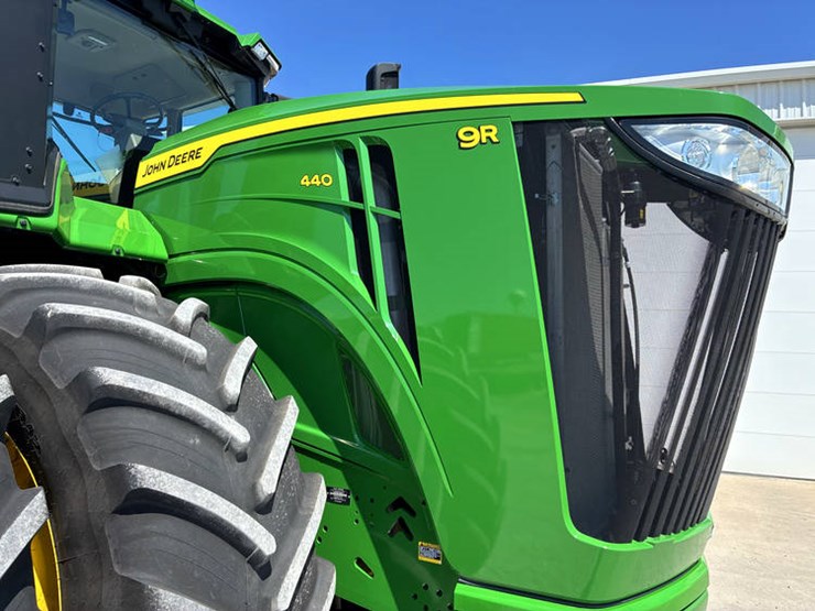 2023-john-deere-9r-440-image-16
