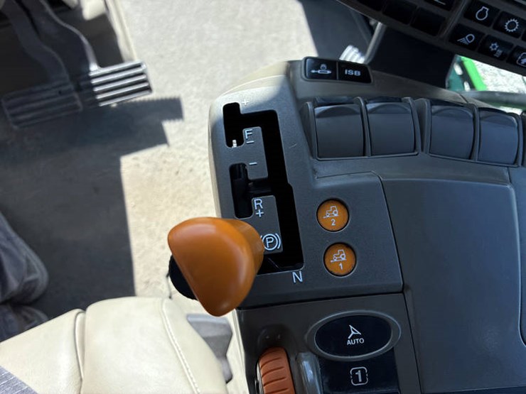 2020-john-deere-8rx-410-image-106