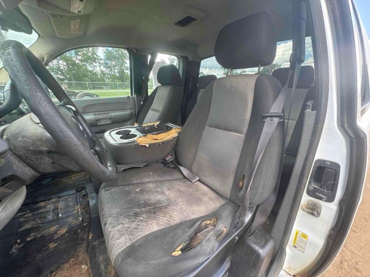 2008-chevrolet-silverado-image-21