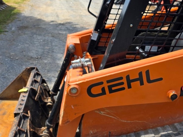 2020-gehl-rt105-image-25
