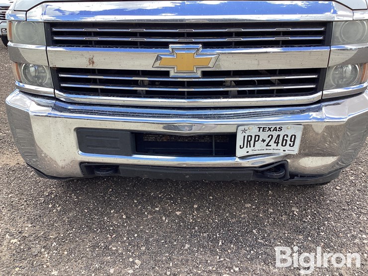 2015-chevrolet-silverado-2500-image-10