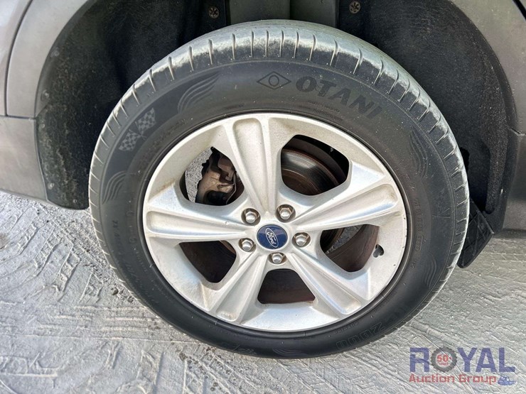2015-ford-escape-image-21