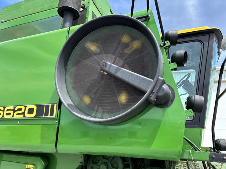 1983-john-deere-6620-image-24