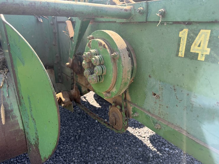 john-deere-14t-image-10