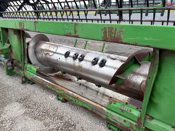 2004-john-deere-635f-image-13