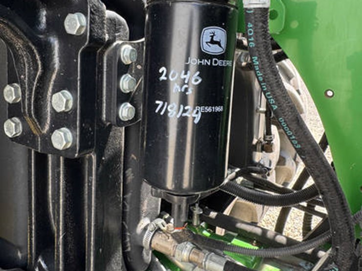 2017-john-deere-9570r-image-33