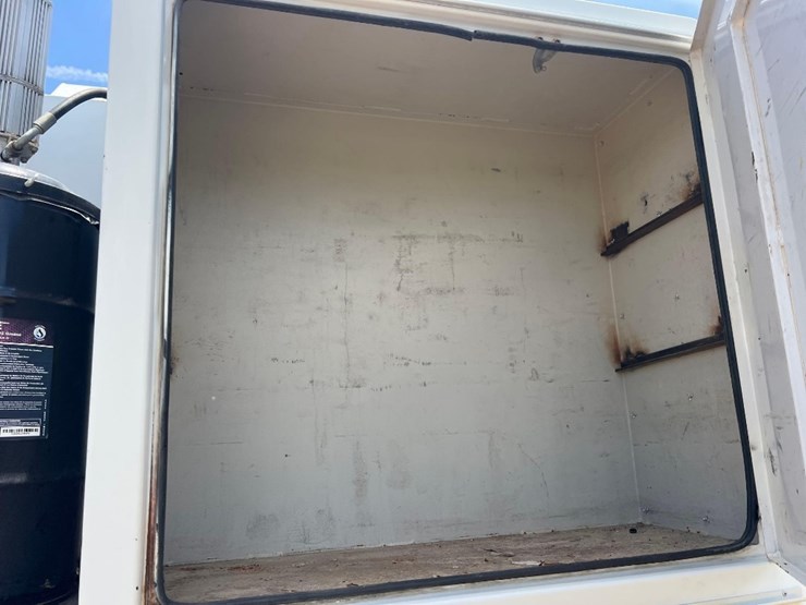 2017-ford-f750-image-28