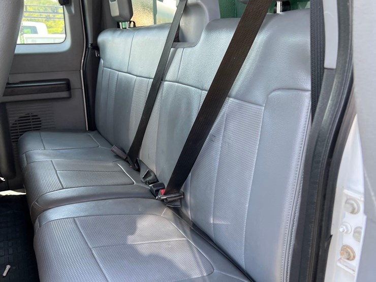 2014-ford-f550-image-16
