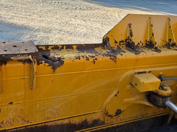 2019-caterpillar-d6n-lgp-image-11