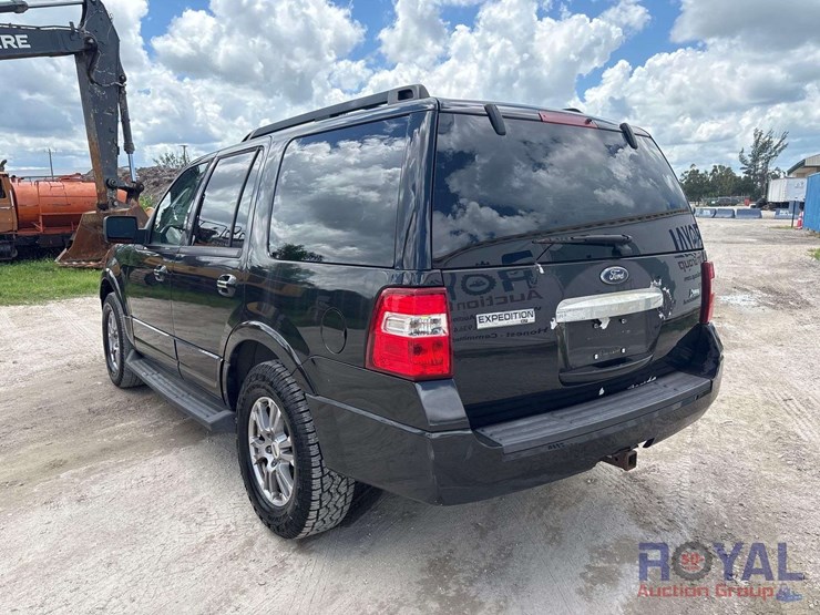 2010-ford-expedition-image-3