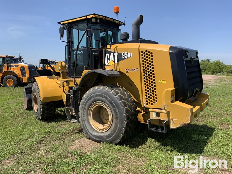 2014-caterpillar-950k-image-7
