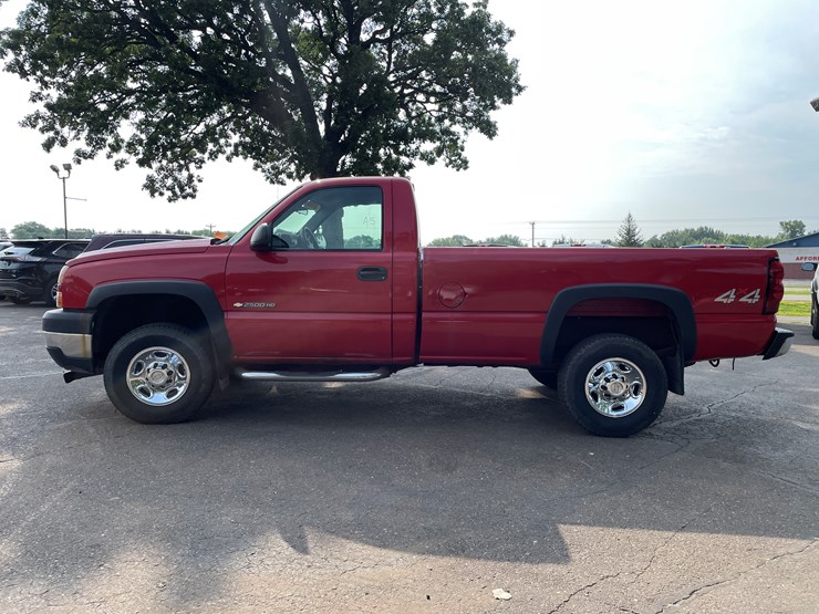 2006-chevrolet-silverado-2500-image-5