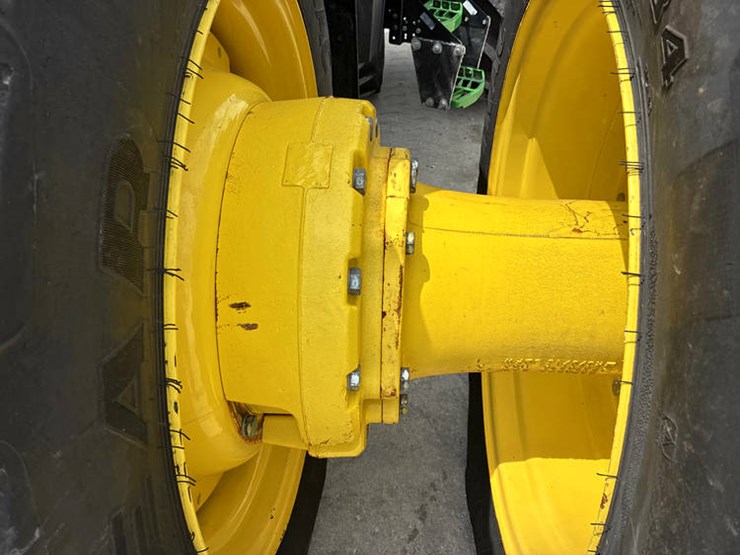 2023-john-deere-8r-340-image-46