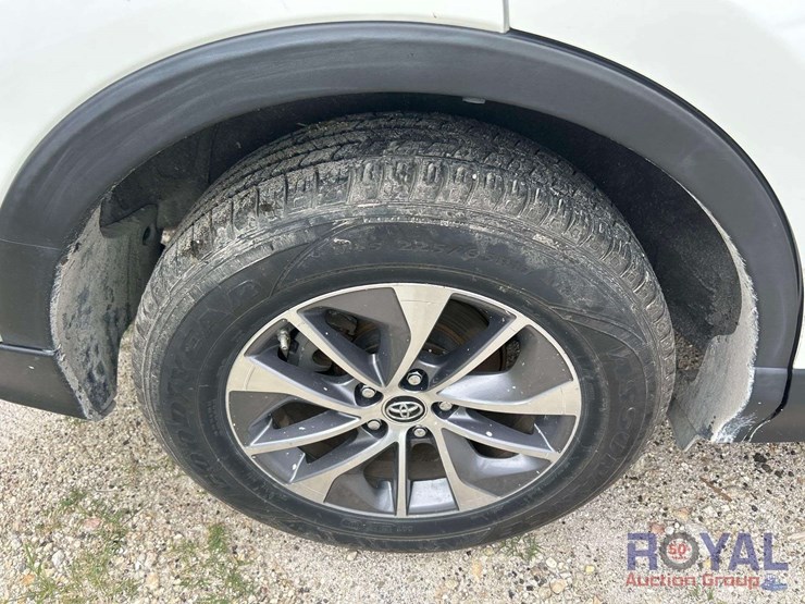 2018-toyota-rav4-image-33