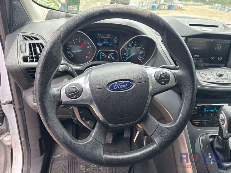 2015-ford-escape-image-11