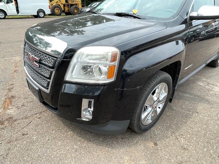 2015-gmc-terrain-slt-image-9