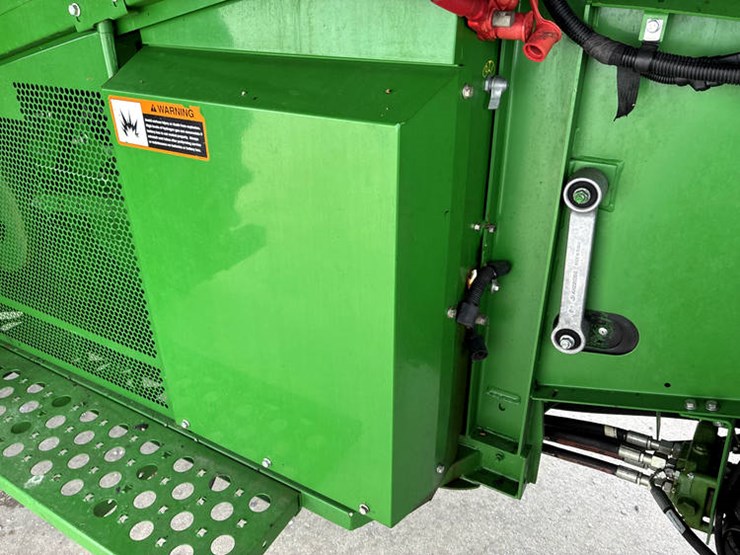 2014-john-deere-s680-image-56