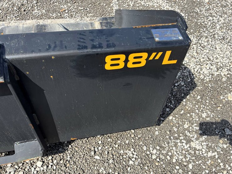 #113157-•-industrias-america-88"-skidsteer-bkt-image-8