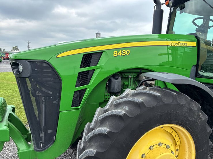 2009-john-deere-8430-image-30