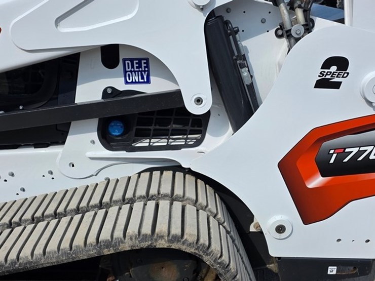 2023-bobcat-t770-image-25