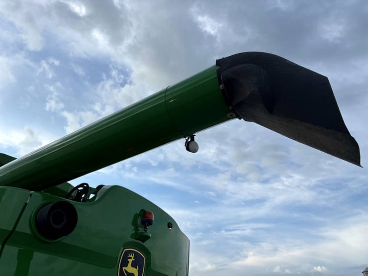 2015-john-deere-s680-image-32