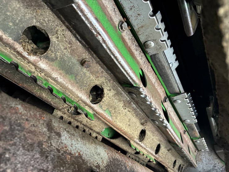 2017-john-deere-s680-image-22