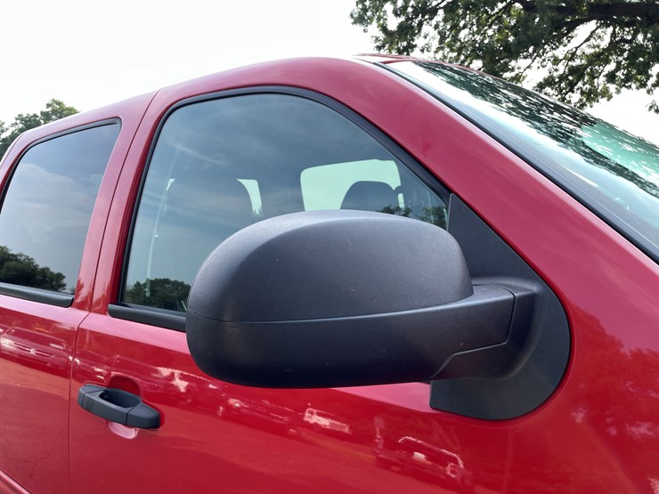 2012-gmc-2500-image-33