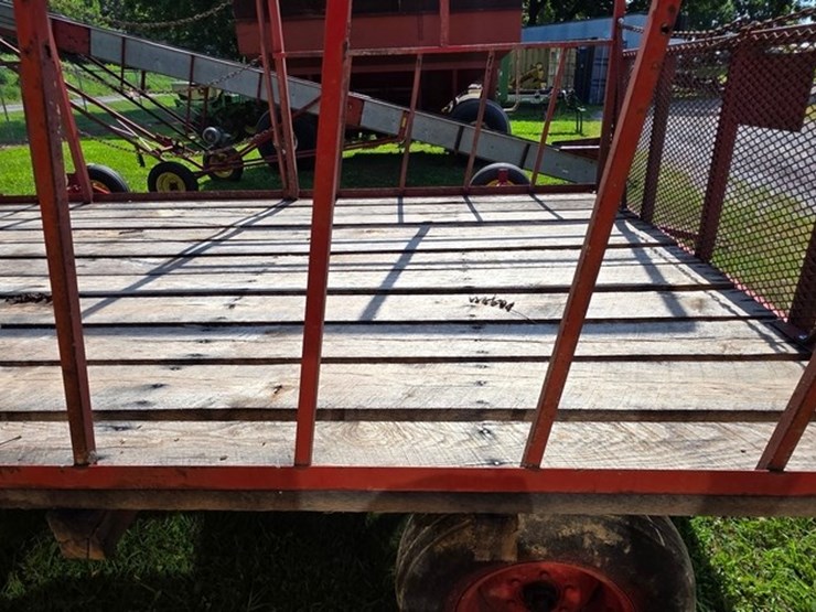 8x18-metal-rack-hay-wagon-image-8