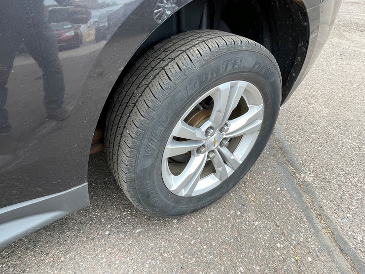 2013-chevrolet-equinox-lt-image-24