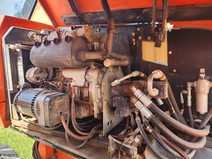 2005-jlg-660sj-image-25