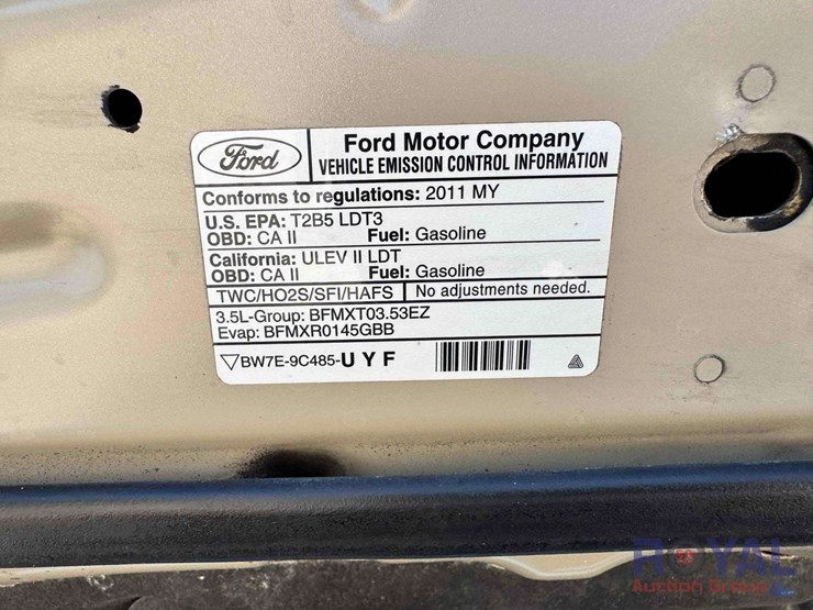 2011-ford-explorer-limited-image-10