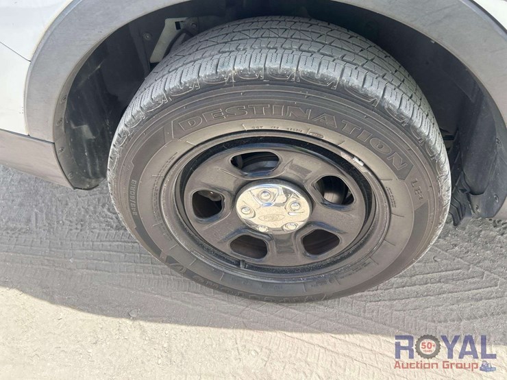 2015-ford-explorer-image-26
