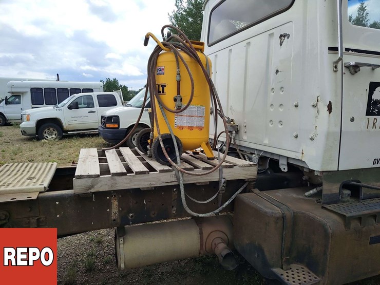 ford-9000-image-27