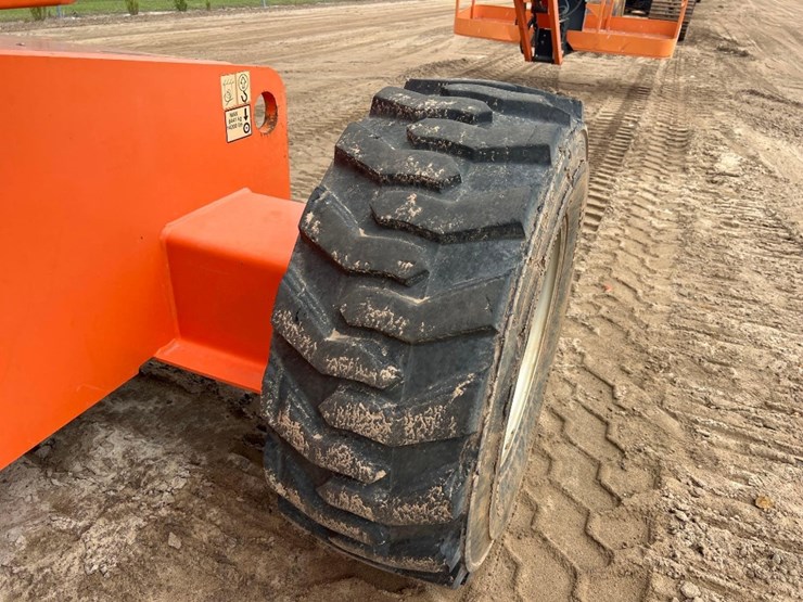 2005-jlg-660sj-image-16