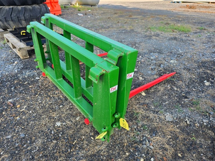 new-john-deere-kivel-double-bale-spear-image-1