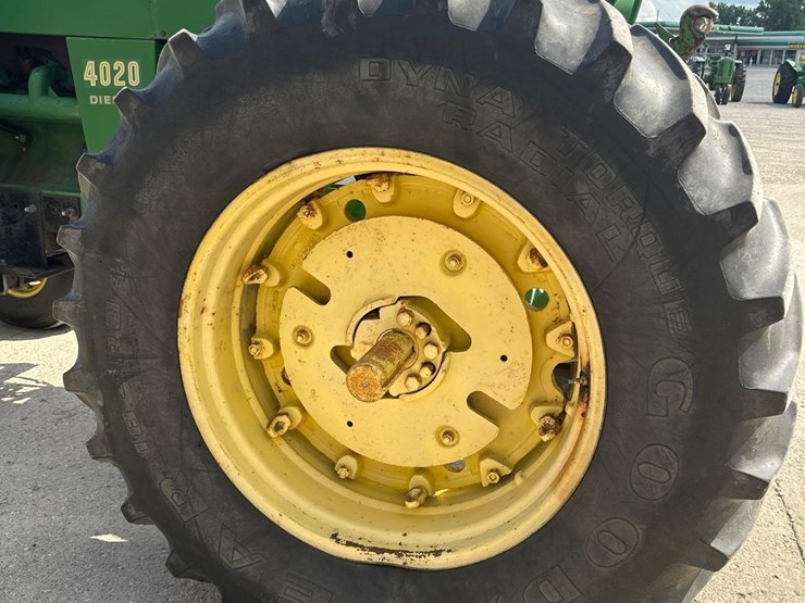 john-deere-4020-image-12